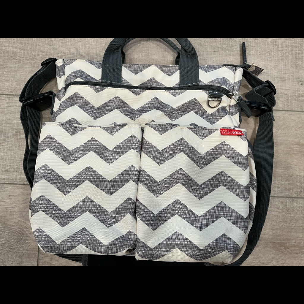 Skip Hop Duo Diaper Bag, Gently Used. Chevron Design